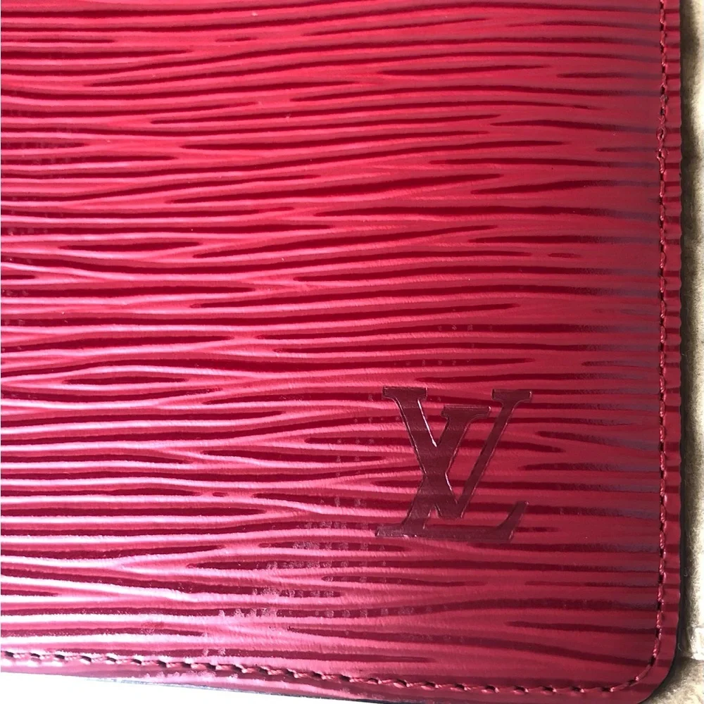 LOUIS VUITTON Red Epi Leather Notebook Agenda Passport Cover MM